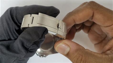 how to use the rolex glidelock clasp fine adjustment|how to adjust Rolex clasp.